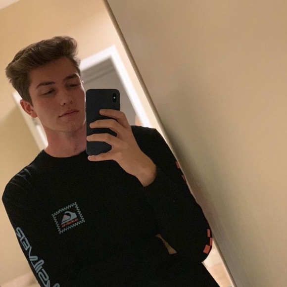 Meet your Posher, Aaron - Picture 1 of 1